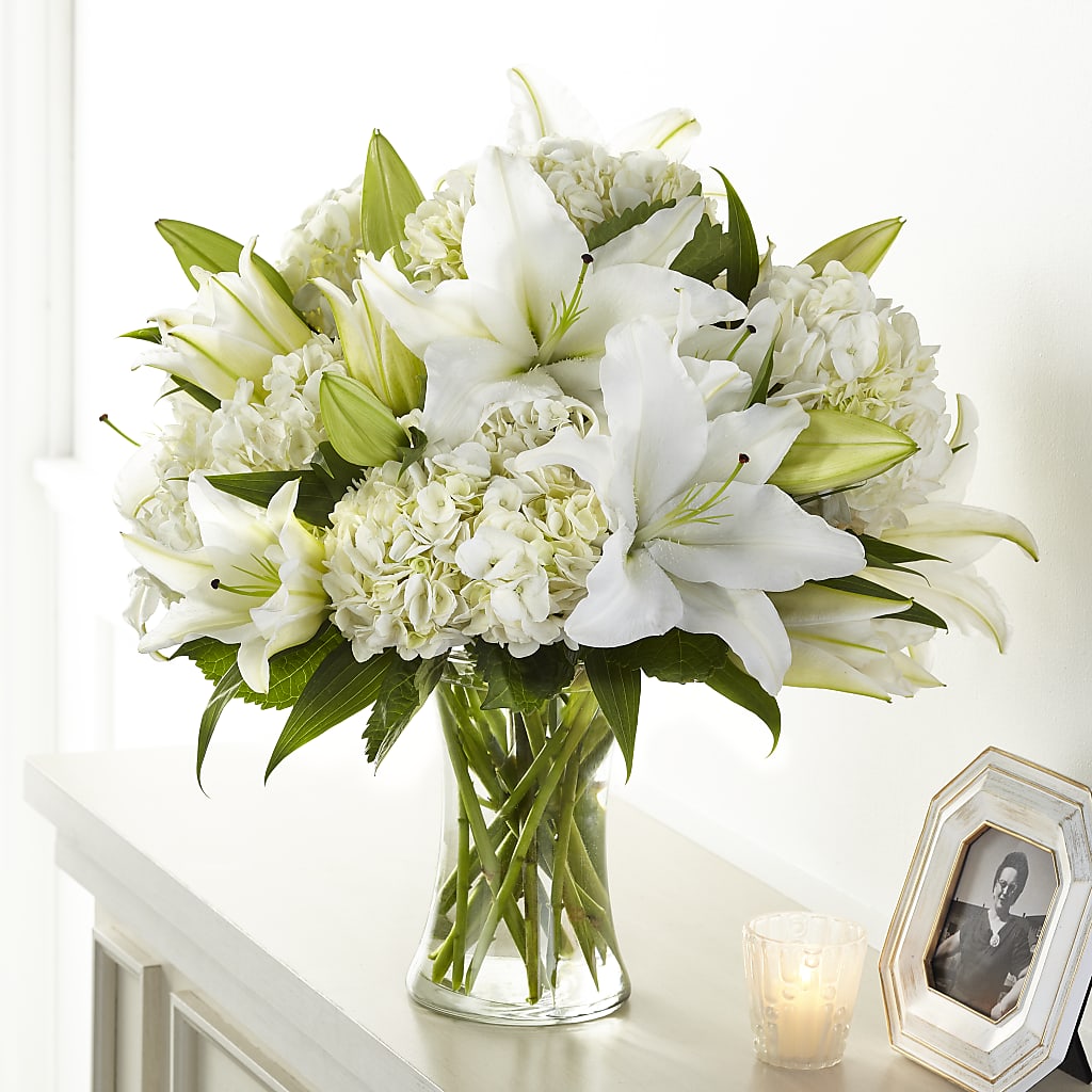 Compassionate Lily Bouquet – Grayson Florist And Gifts, Independence VA
