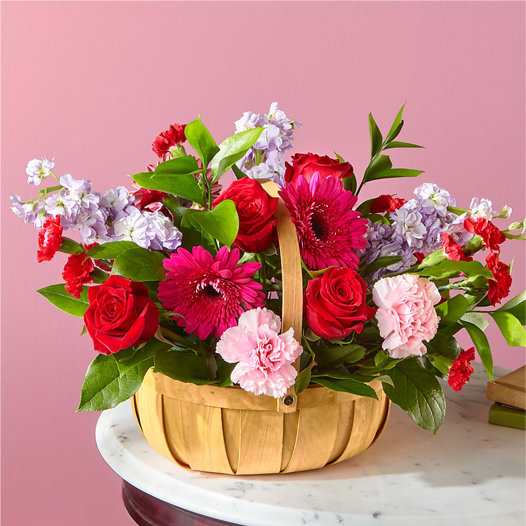 Pink Picnic Basket – Grayson Florist And Gifts, Independence VA