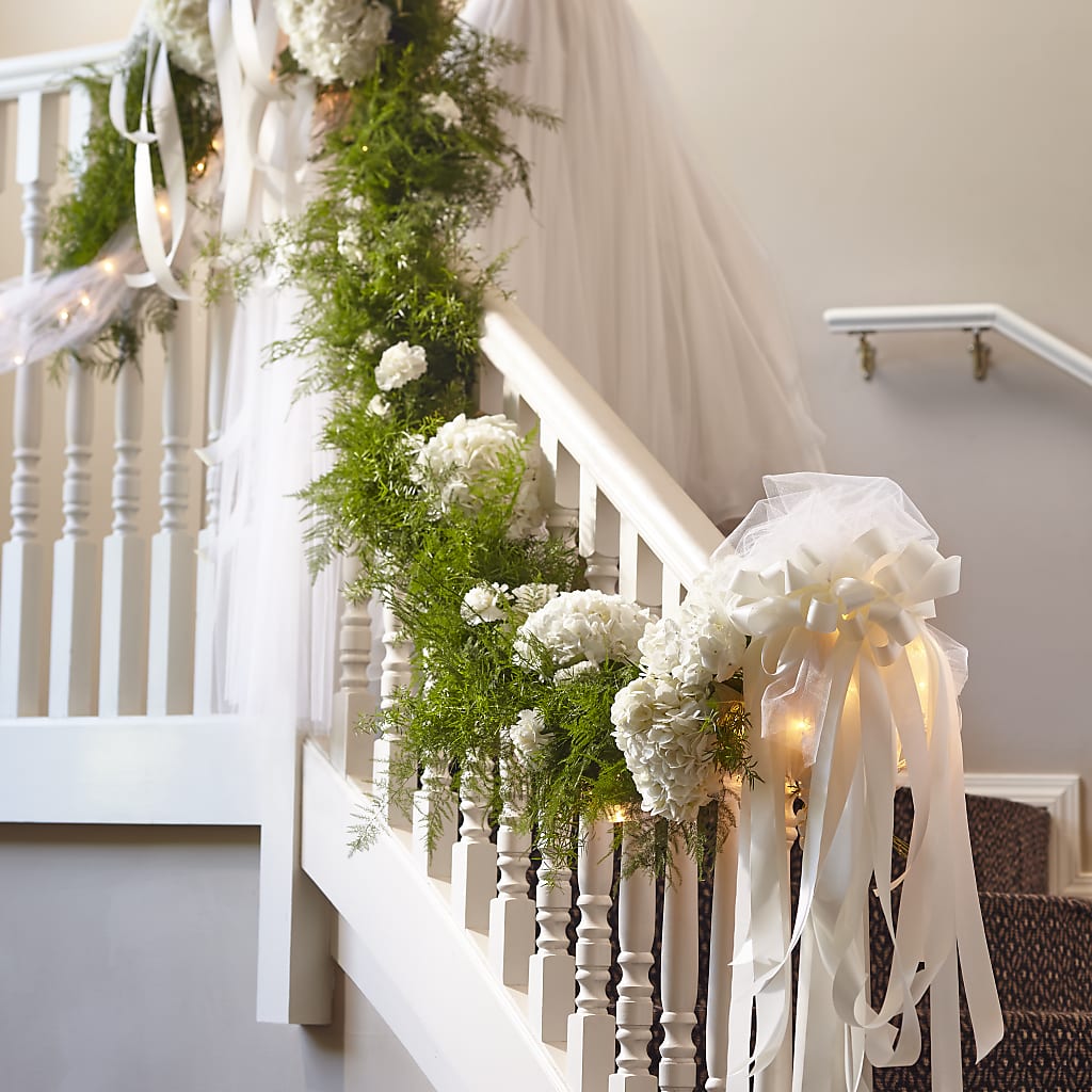 Champagne Dreams Garland – Grayson Florist And Gifts, Independence VA