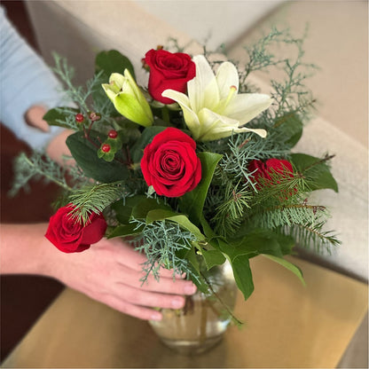 Glittering Lights Bouquet –  Grayson Florist And Gifts, Independence VA