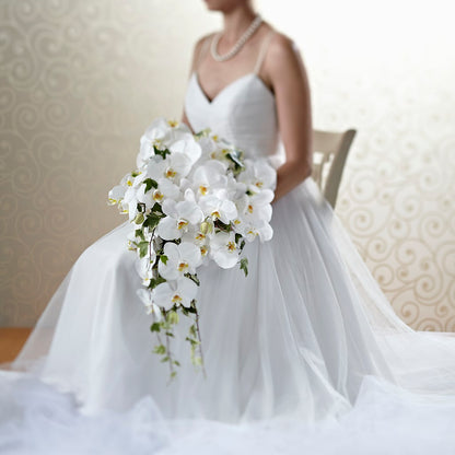 Classic White Bouquet –  Grayson Florist And Gifts, Independence VA